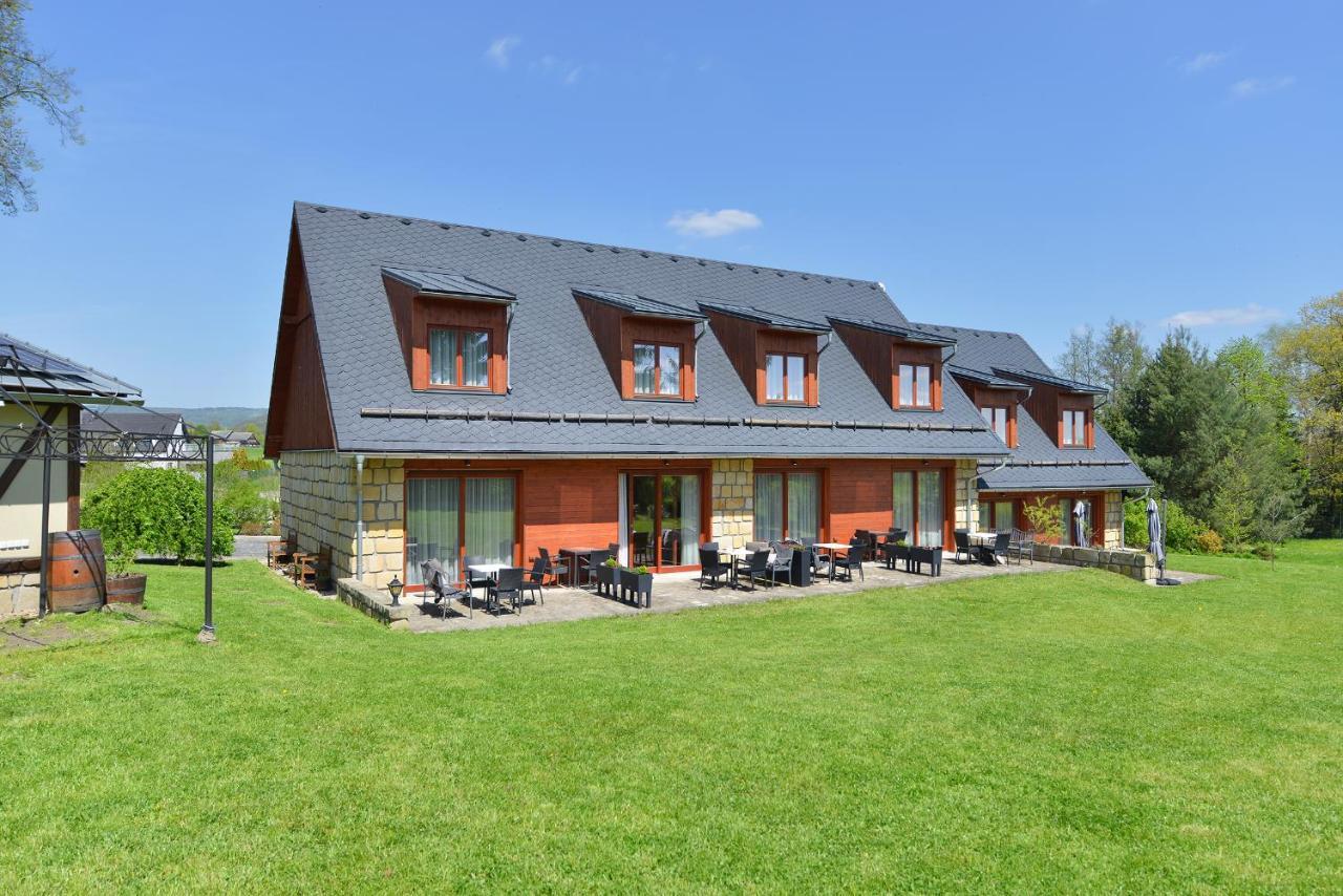 Rezidence Pihel Hotel Nový Bor Exterior foto