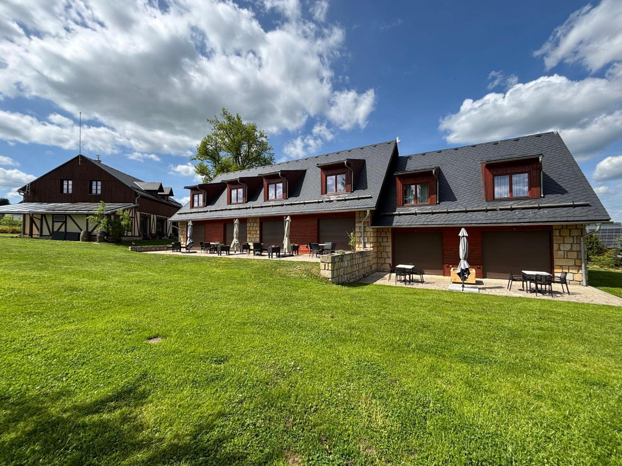 Rezidence Pihel Hotel Nový Bor Exterior foto